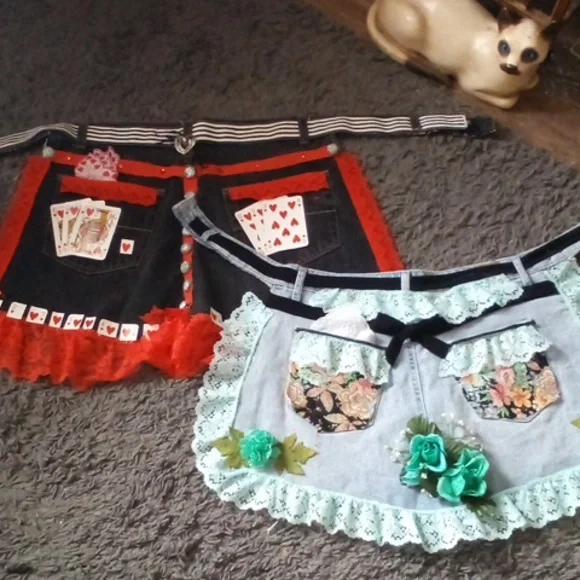 Aprons - Picture 3 of 3